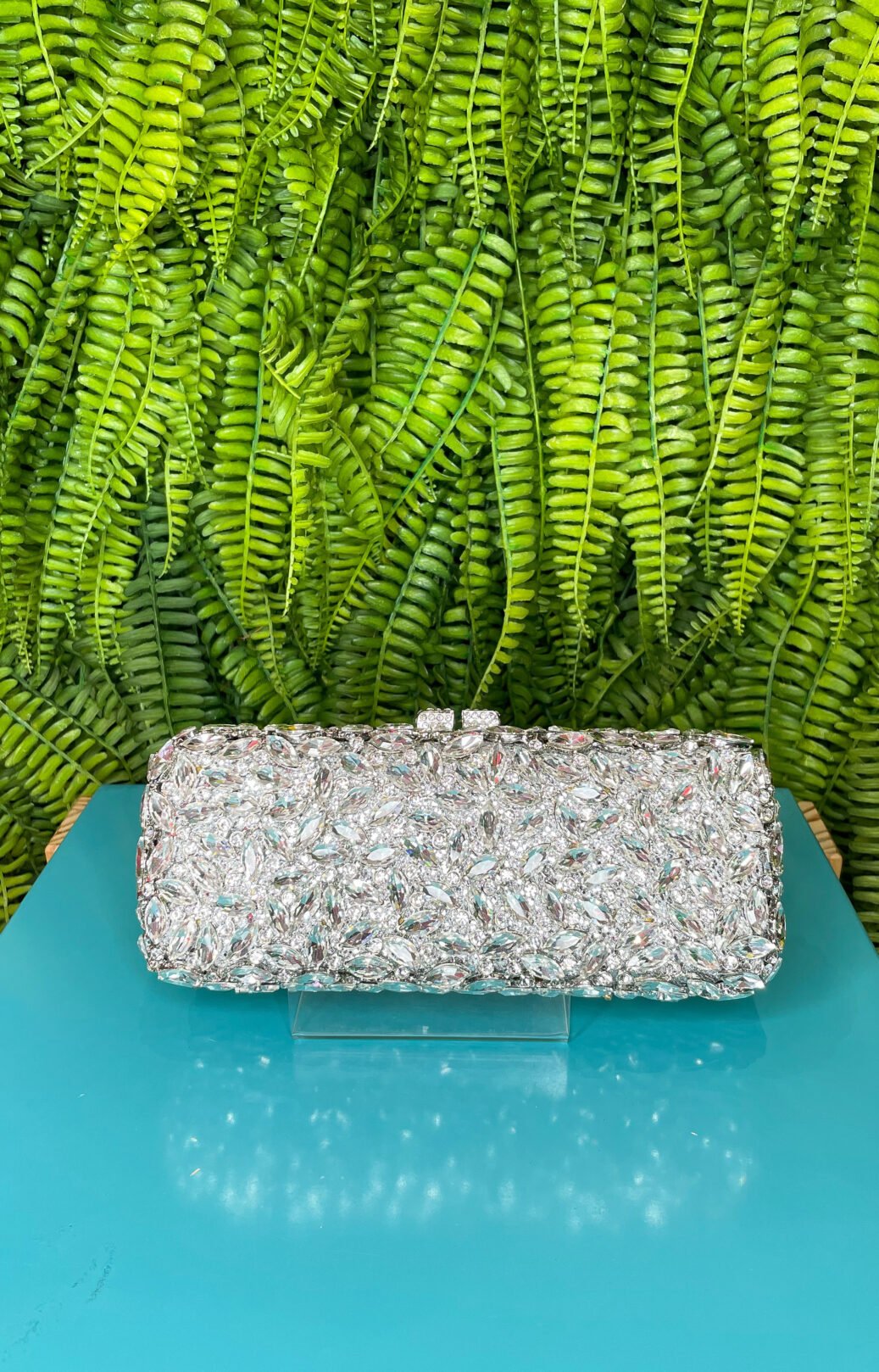 CLUTCH RETANGULAR CRISTAIS FOLHA PRATA