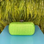 CLUTCH BOTTEGA PEQUENA VERDE